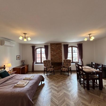 Apartament Stary Rynek 41 Poznań Exteriör bild